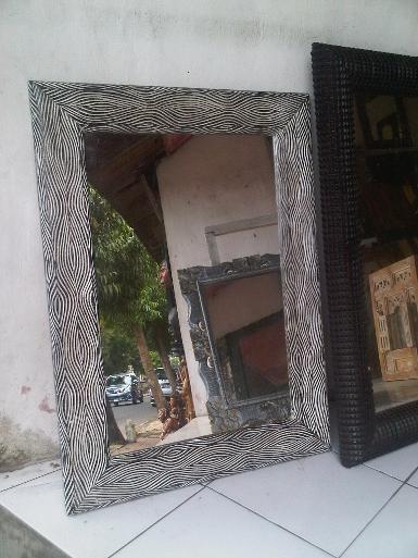 wooden mirror CodeWM100H size 100x70cm